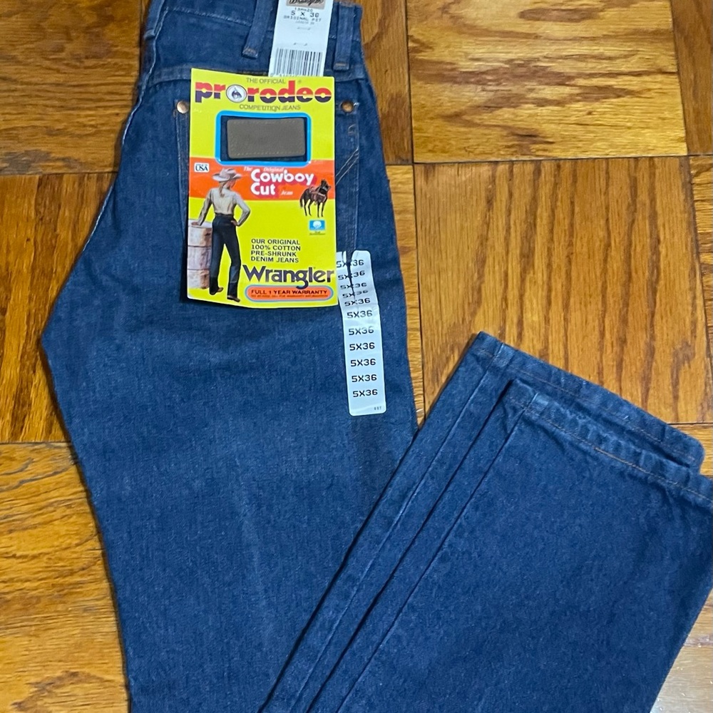 ☀️☀️☀️ Super cute☀️☀️ Women’s Wrangler denim jeans 5 x 36 ☀️☀️☀️NEW☀️☀️ NWT☀️☀️